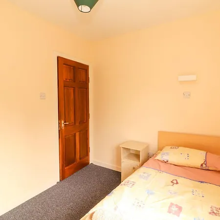 Holiday home Macmathuna